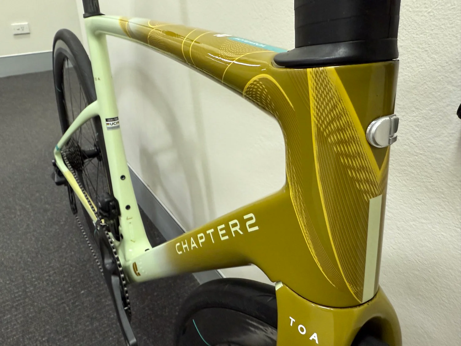 TOA DEMO Bike - Ultegra Di2 w/REHI45 Carbon Wheels - Image 3