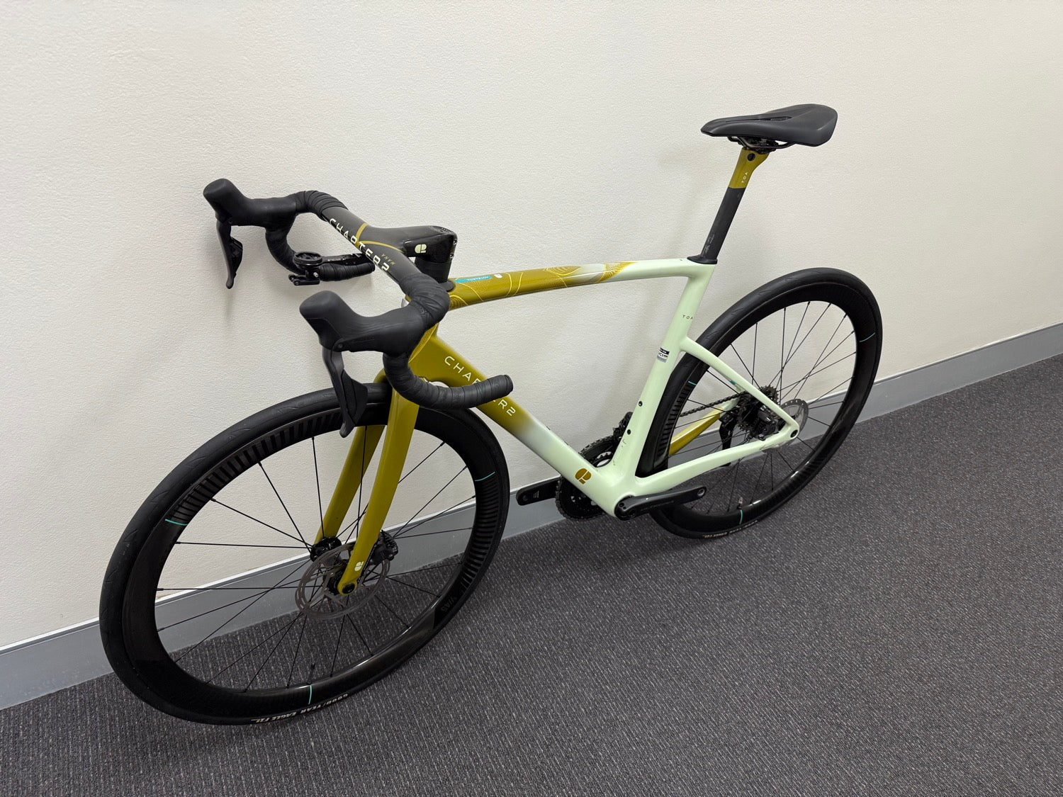 TOA DEMO Bike - Ultegra Di2 w/REHI45 Carbon Wheels - Image 8